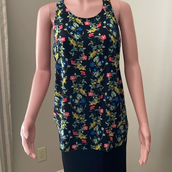 Old Navy Tops - Sleeveless blouse from Old Navy. Size large